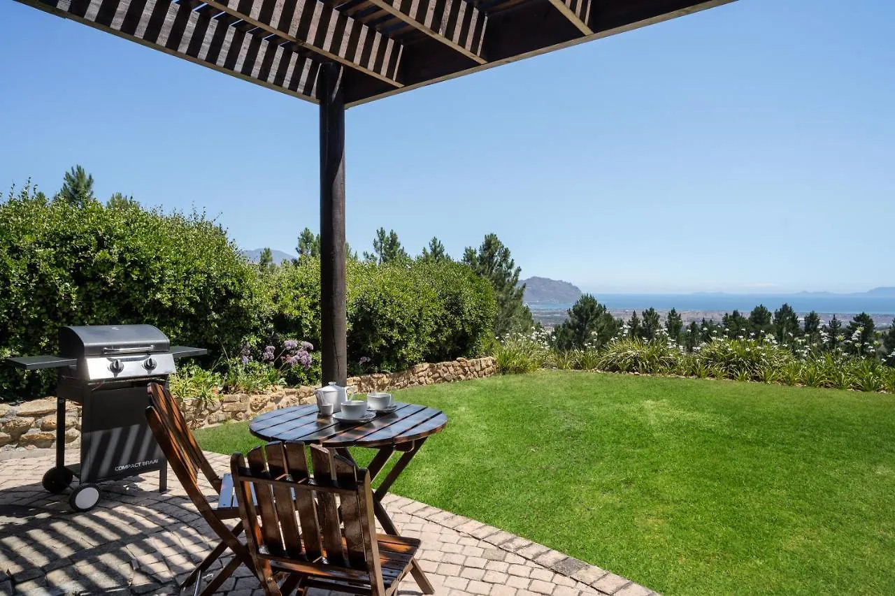 Couette-café Lalapanzi Lodge Somerset West