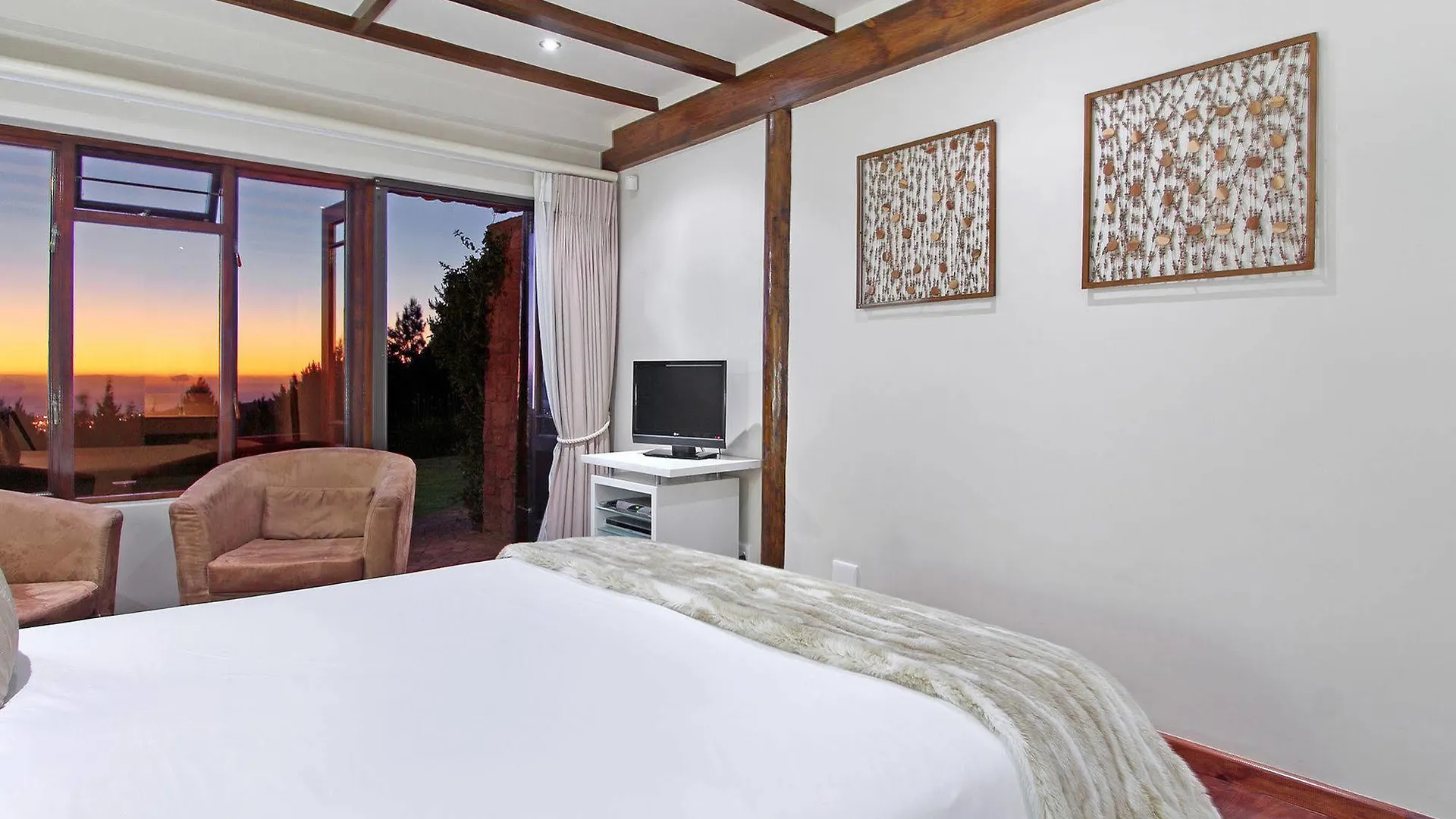 Lalapanzi Lodge Somerset West